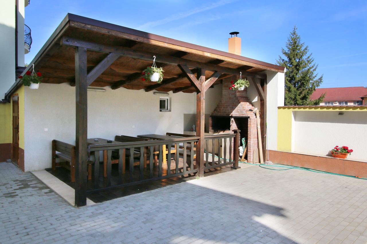 Отель Casa Micu Сибиу Экстерьер фото